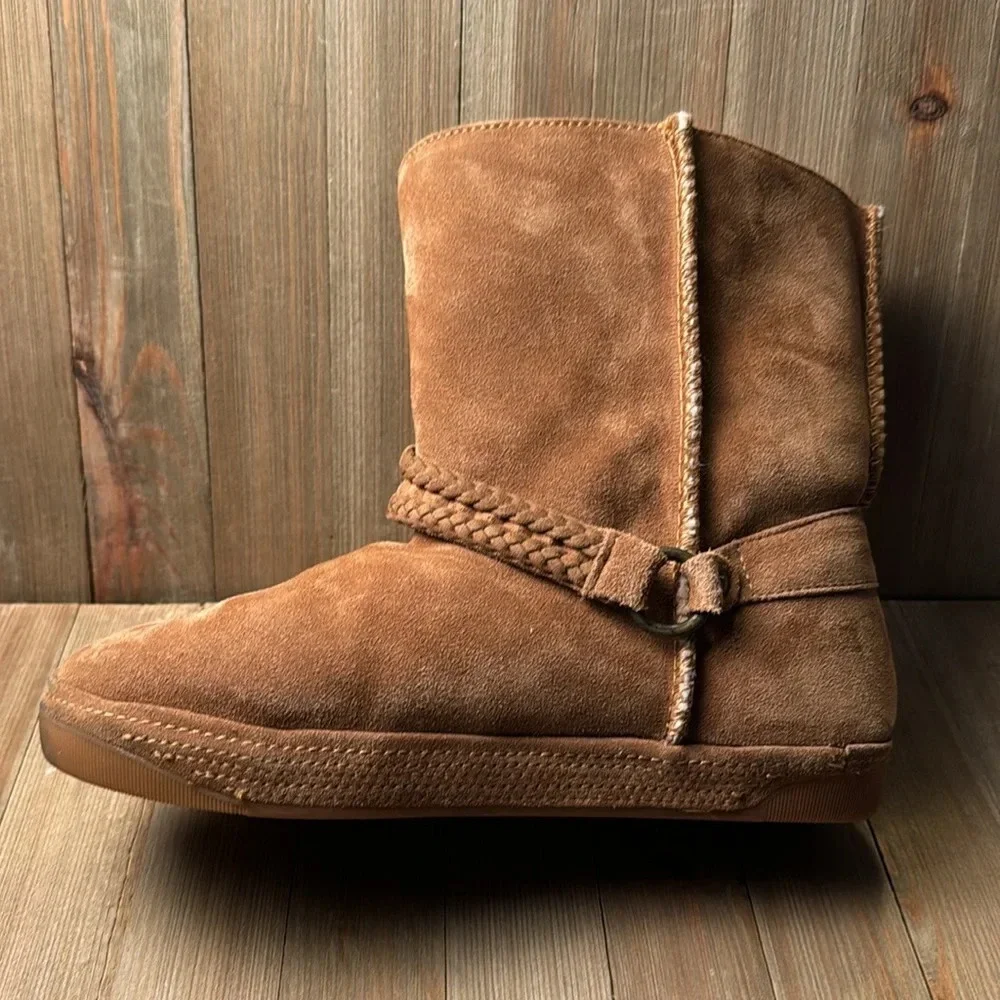 Suede Wool Lined Mid-Calf Boots Tan Ankle Strap Accent‎ size 9 Cozy Tara M Zoe